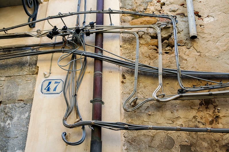 &nbsp;Staircase_5 Things to Know About Removing Interior Walls