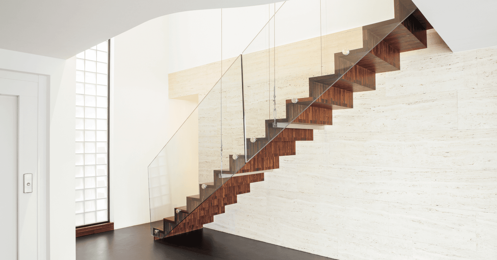 floating or suspended staircase