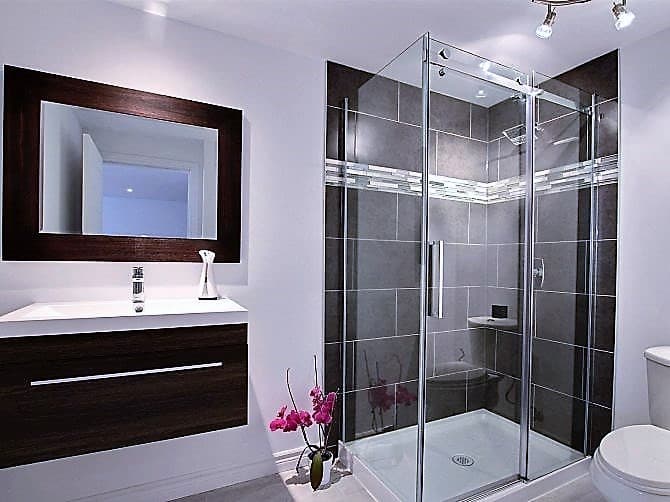 salle de bain miroir bois