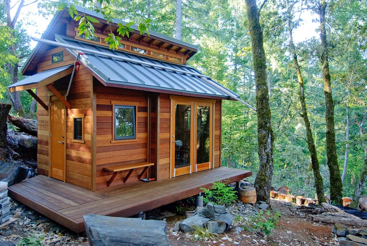 tiny house_Expectations vs. Reality: Living in a Tiny House